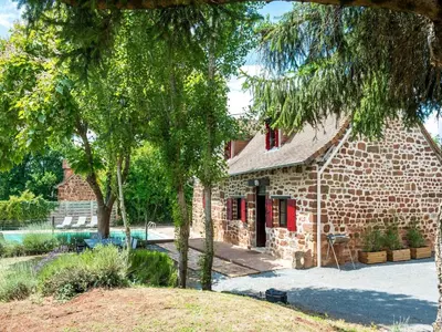 Jardin de l'établissement Beautiful holiday home with pool in Teillots