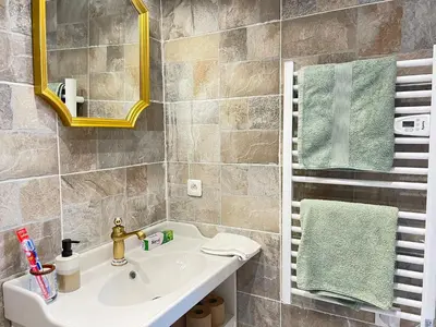 Salle de bains dans l'établissement Domaine de la Jasseix