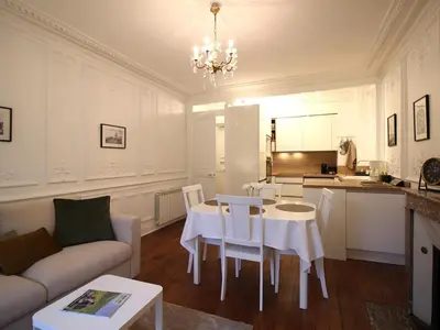 Cuisine ou kitchenette dans l'établissement Appartement T2 au Mont-Dore avec Ascenseur et Wifi - FR-1-608-262