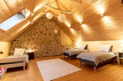 Coin salon dans l'établissement Gîte Chez Pyero