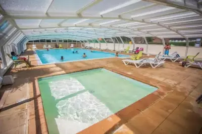 Piscine de l'établissement Camping 4 étoiles - Piscine - eed0fi ou située à proximité