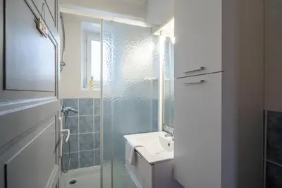 Salle de bains dans l'établissement Gaillarde - Maison pour 8 avec grand jardin