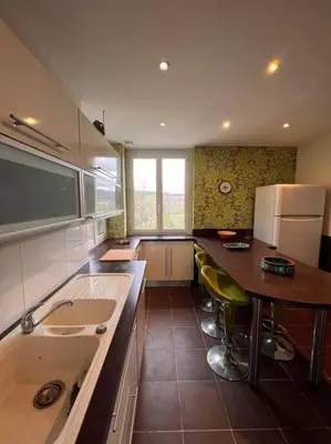 Cuisine ou kitchenette dans l'établissement Maison Meublée Montignac-Lascaux