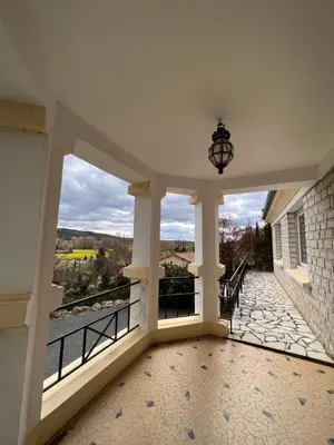 Balcon ou terrasse dans l'établissement Maison Meublée Montignac-Lascaux