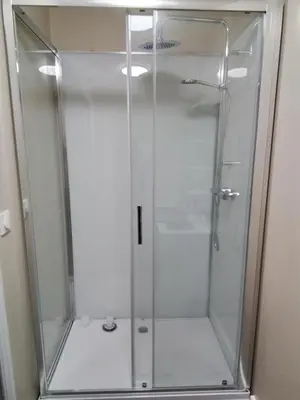 Salle de bains dans l'établissement Grande maison 7 chambres