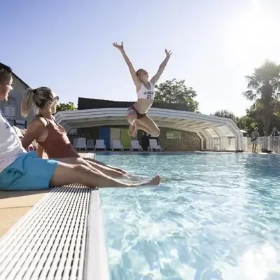 ZEcamping 4 étoiles familial animaux acceptés terrain multisports