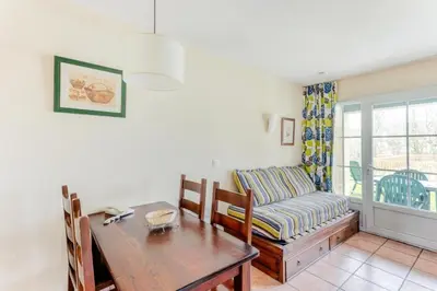 Coin salon dans l'établissement Résidence Les Belles Rives - maeva Home - Appartement 2 Pièces 5 Personnes - Confort MAE-2284