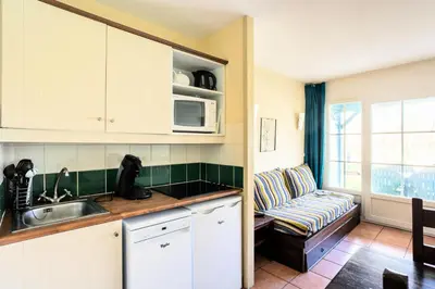 Cuisine ou kitchenette dans l'établissement Résidence Les Belles Rives - maeva Home - Appartement 2 pièces 5 personnes - Confort MAE-4404