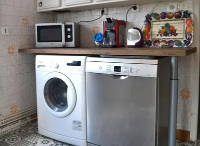 Cuisine ou kitchenette dans l'établissement Gîte l'ancienne épicerie Meyronne