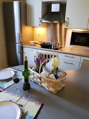 Cuisine ou kitchenette dans l'établissement Gîte de France Aux deux mésanges 4 épis - Gîte de France 10 personnes MAE-6364