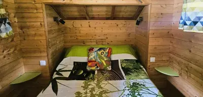 Coin salon dans l'établissement Gîte de France La cabane du causse 1 étoile - Gîte de France 2 personnes MAE-6394
