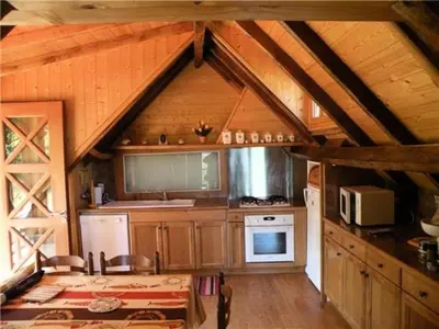 Cuisine ou kitchenette dans l'établissement Gîte de France La gloire 3 épis - Gîte de France 4 personnes MAE-6514
