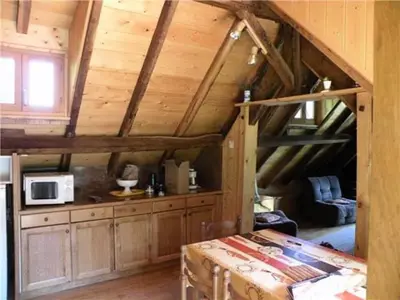Cuisine ou kitchenette dans l'établissement Gîte de France La gloire 3 épis - Gîte de France 4 personnes MAE-6514