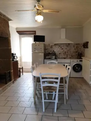 Cuisine ou kitchenette dans l'établissement Gîte de France Chez mamie 2 épis - Gîte de France 4 personnes MAE-6584