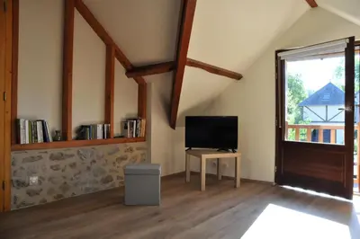 Télévision ou salle de divertissement dans l'établissement Gîte de France Le fournil 3 épis - Gîte de France 2 personnes MAE-6664