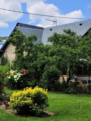 Jardin de l'établissement Gîte de France Le fournil 3 épis - Gîte de France 2 personnes MAE-6664