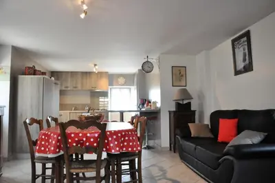 Cuisine ou kitchenette dans l'établissement Gîte de France Gîte de la barbacane 3 épis - Gîte de France 5 personnes MAE-8884