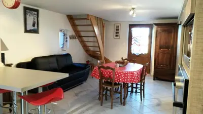 Coin salon dans l'établissement Gîte de France Gîte de la barbacane 3 épis - Gîte de France 5 personnes MAE-8884