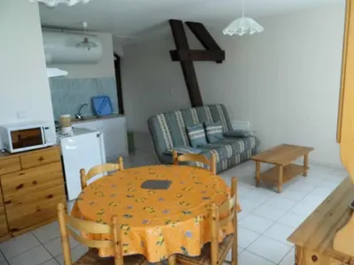 Cuisine ou kitchenette dans l'établissement Gîte de France Le doustre 2 épis - Gîte de France 4 personnes MAE-8914