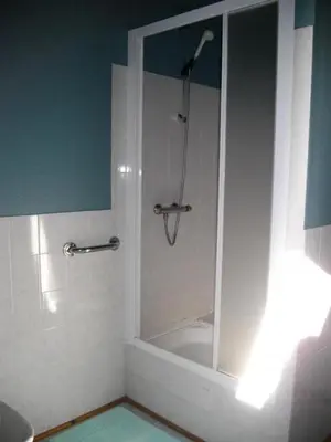 Salle de bains dans l'établissement Gîte de France Le pouget 3 épis - Gîte de France 7 personnes MAE-8944