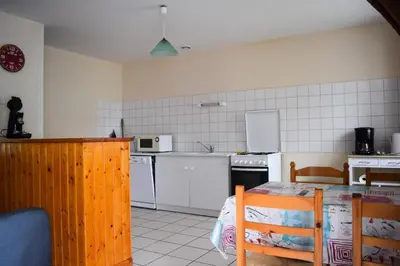 Cuisine ou kitchenette dans l'établissement Gîte de France N°2 3 épis - Gîte de France 4 personnes MAE-9044