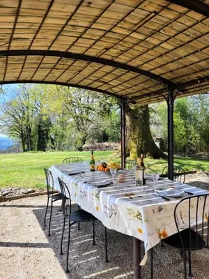 Jardin de l'établissement Gîte de France Gîte de chaviolle 4 épis - Gîte de France 6 personnes MAE-9284