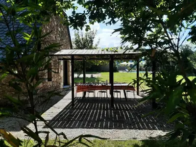 Jardin de l'établissement Gîte de France Gîte de chaviolle 4 épis - Gîte de France 6 personnes MAE-9284
