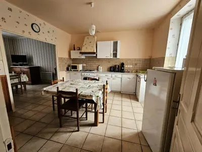 Cuisine ou kitchenette dans l'établissement Gîte de France Malapie 3 épis - Gîte de France 5 personnes MAE-9314