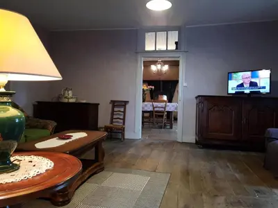 Télévision ou salle de divertissement dans l'établissement Gîte de France à Chasteaux 2 épis - Gîte de France 4 personnes MAE-9364