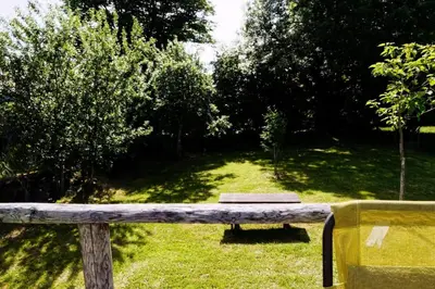 Jardin de l'établissement Gîte de France Gîte de coiral 3 épis - Gîte de France 2 personnes MAE-9524
