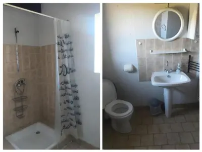 Salle de bains dans l'établissement Gîte de France Gîte de la xaintrie 2 épis - Gîte de France 4 personnes MAE-9534