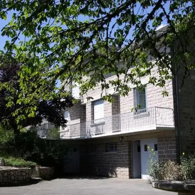 Gîte de France à Soudeilles 3 épis - Gîte de France 14 personnes MAE-9574