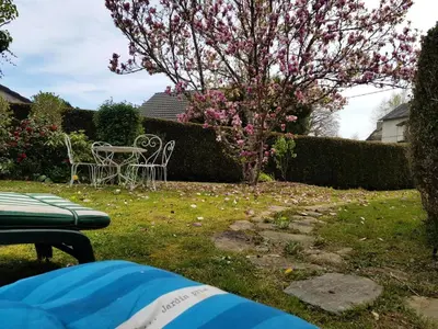 Jardin de l'établissement Gîte de France Les hortensias 3 épis - Gîte de France 2 personnes MAE-9614