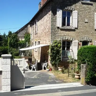 Gîte de France à Vars-sur-Roseix 3 épis - Gîte de France 5 personnes MAE-9624