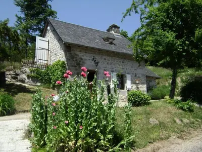 Jardin de l'établissement Gîte de France Le fournil 2 épis - Gîte de France 2 personnes MAE-9664