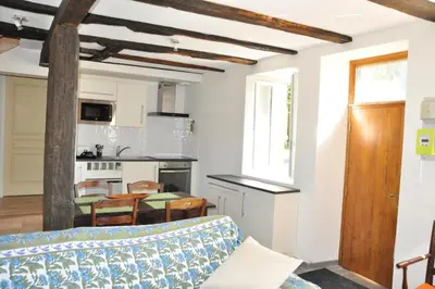 Cuisine ou kitchenette dans l'établissement Gîte de France La taule 3 épis - Gîte de France 4 personnes MAE-9704