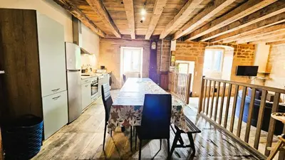 Cuisine ou kitchenette dans l'établissement Gîte de France Des alpagas 2 épis - Gîte de France 6 personnes MAE-9784
