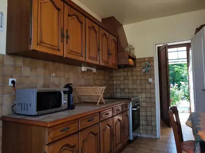 Cuisine ou kitchenette dans l'établissement Gîte de France Le gaillard 3 épis - Gîte de France 4 personnes MAE-9794
