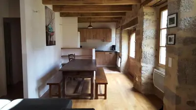 Coin salon dans l'établissement Gîte de France Maison raymond 3 épis - Gîte de France 12 personnes MAE-9804