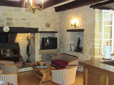 Télévision ou salle de divertissement dans l'établissement Gîte de France Le colibri 2 épis - Gîte de France 6 personnes MAE-9894