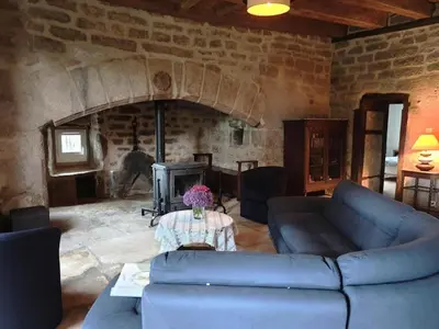 Coin salon dans l'établissement Gîte de France Des alpagas 2 épis - Gîte de France 12 personnes MAE-9944