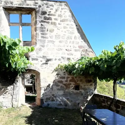 Jardin de l'établissement Gîte de France La maison de la halle 3 épis - Gîte de France 6 personnes MAE-0034
