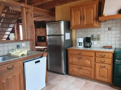 Cuisine ou kitchenette dans l'établissement Gîte de France La barthèçoice 3 épis - Gîte de France 7 personnes MAE-0074