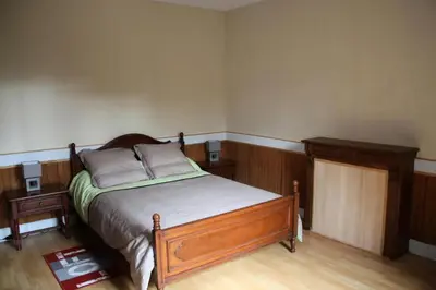 Un ou plusieurs lits dans un hébergement de l'établissement Gîte de France à Alleyrat 2 épis - Gîte de France 6 personnes MAE-0094