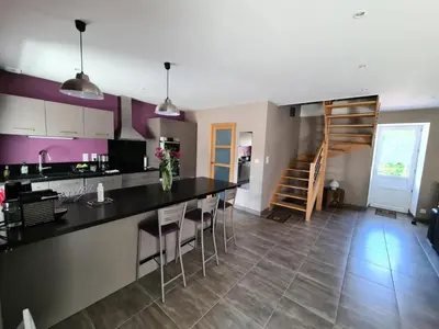 Cuisine ou kitchenette dans l'établissement Gîte de France Le chapelou 3 épis - Gîte de France 4 personnes MAE-0104