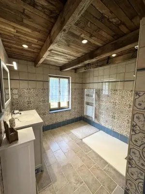 Salle de bains dans l'établissement Gîte de France Gîte bel air 3 épis - Gîte de France 6 personnes MAE-0124