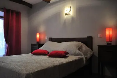 Un ou plusieurs lits dans un hébergement de l'établissement Gîte de France Le fournil de paulette et guy 4 épis - Gîte de France 6 personnes MAE-0154