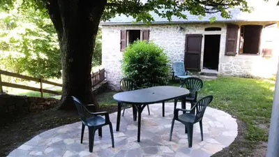 Jardin de l'établissement Gîte de France Tsa cabretaïre 3 épis - Gîte de France 6 personnes MAE-0194