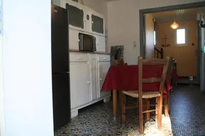 Cuisine ou kitchenette dans l'établissement Gîte de France Monédières 3 épis - Gîte de France 2 personnes MAE-0224