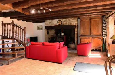 Coin salon dans l'établissement Gîte de France à Toy-Viam 3 épis - Gîte de France 4 personnes MAE-0254